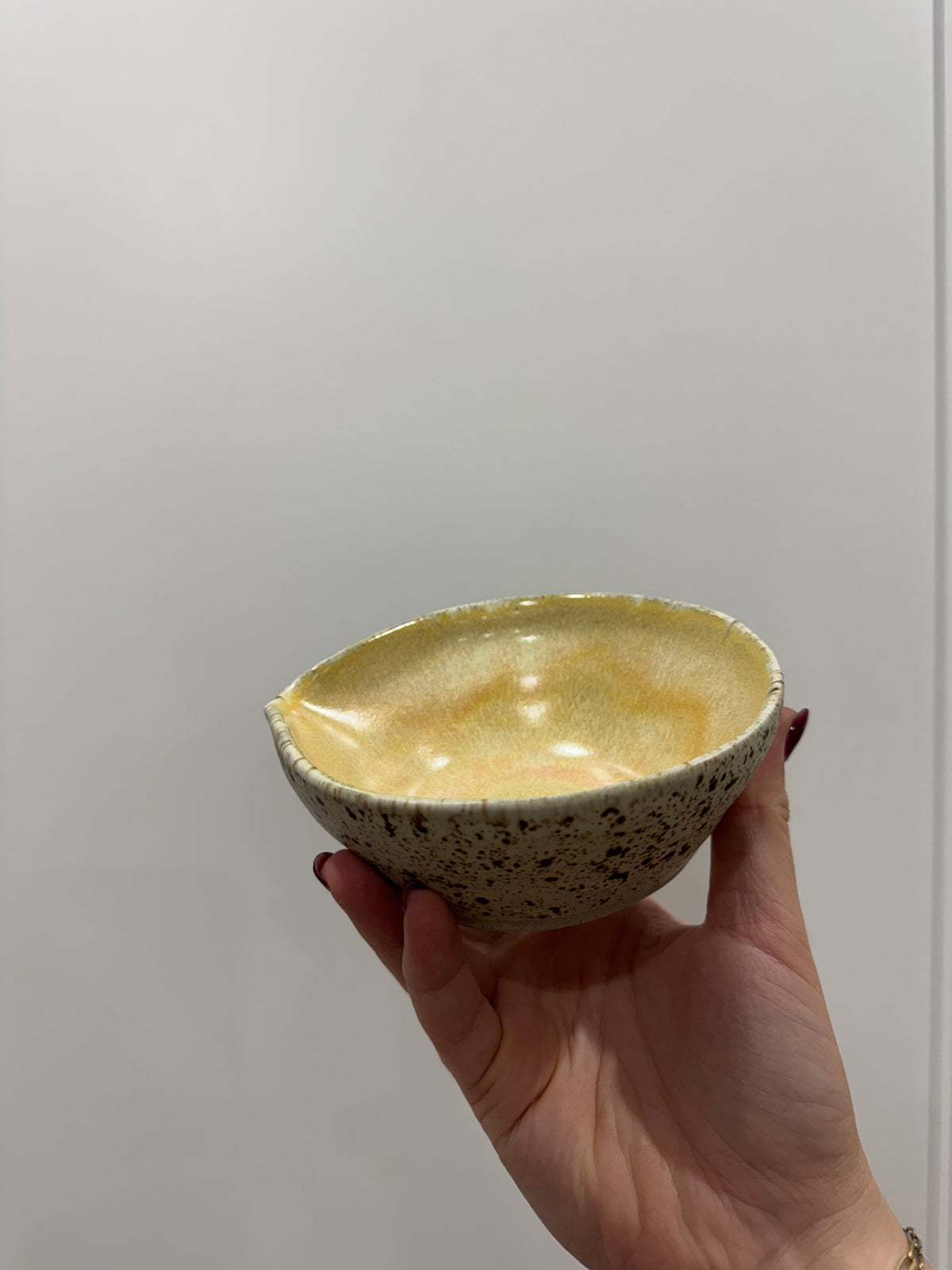 lemon spout bowl